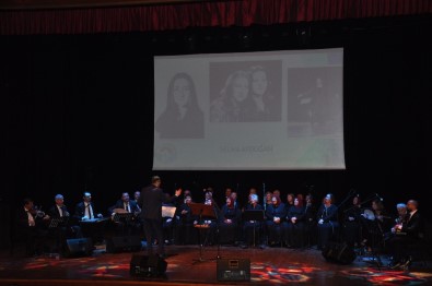 Tuzla'nın 'Çınar''larından Hayran Bırakan  Konser