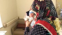 DOĞUM SANCISI - Üçüz Bebeklerine Recep, Tayyip, Erdoğan İsmi Verdiler