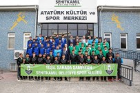 ŞEHITKAMIL BELEDIYESI - Başkan Fadıloğlu, Yeşil Sahanın Şampiyonlarıyla Buluştu