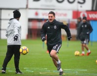 FATIH AKSOY - Beşiktaş 11 Eksikle Çalıştı