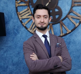 ''Çenedeki Orantısızlık Yüz Bütünlüğünü Bozuyor''