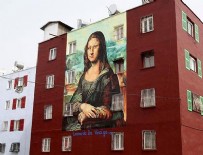 LEONARDO DA VİNCİ - Da Vinci'nin Mona Lisa'sı bina duvarında