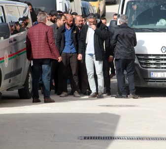 Elazığ'da PKK/KCK Operasyonu Açıklaması 13 Şüpheli Adliyeye Sevk Edildi