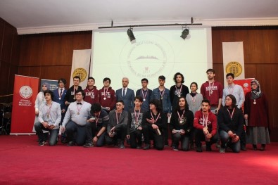 İhlas Koleji Bilim Olimpiyatları'nda Gümüş Madalya Kazandı