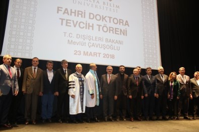Çavuşoğlu'na Memleketi Antalya'da Fahri Doktora Unvanı