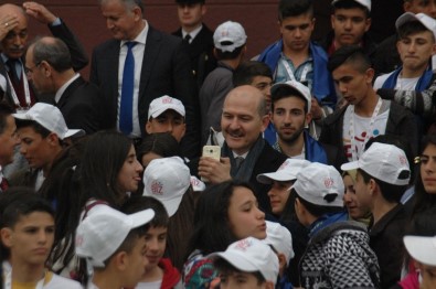 İçişleri Bakanı Soylu Mardinli Çocuklarla Kahvaltıda Bir Araya Geldi