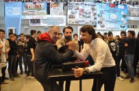 ERDEM BAYAZıT - Öğrenciler Bileklerini Konuşturdu