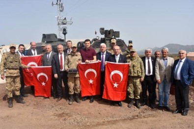 Tekirdağ'ın Belediye Başkanları Sınırdaki Mehmetçikle Buluştu