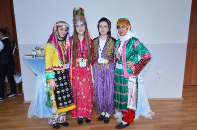 Ulusal Halk Oyunları Çalıştayı Balıkesir'de Başladı