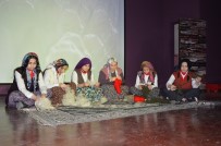 TÜRK DİLİ VE EDEBİYATI - Gösteriden Elde Edilen Geliri Mehmetçik Vakfına Bağışladılar