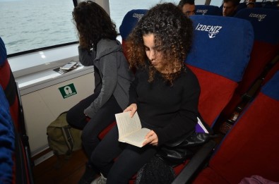 İzmir'e 'Yüzen Kütüphane' Geliyor