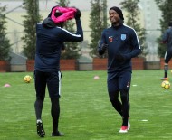 VOLKAN BABACAN - Medipol Başakşehir'de Akhisarspor Maçı Hazırlıkları Devam Ediyor