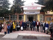 BURHAN KıLıÇ - MHP'li Başkan, Huzurevini Ziyaret Etti