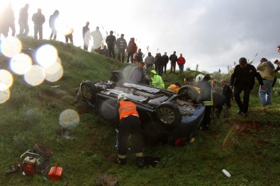 Otomobil Tarlaya Uçtu Açıklaması 1 Ölü, 2 Yaralı