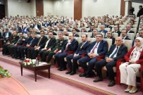 YEKTA SARAÇ - Rektör Durmuş, Genelkurmay Başkanı Akar'ın Sunduğu 'Türkiye Ve Güvenlik' Konulu Konferansa Katıldı