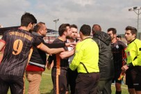 SEVINDIK - Bilecik'te Olaylı Maç