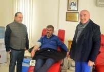 NIHAT ÖZTÜRK - Ak Partili Milletvekili Öztürk Kan Bağışladı