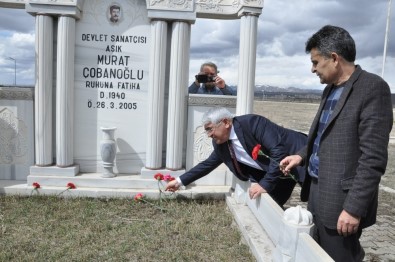 Halk Ozanı Murat Çobanoğlu Mezarı Başında Anıldı
