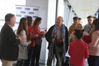 TURİST KAFİLESİ - Havalimanına İlk Turist Kafilesi Geldi