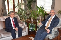 İSMAIL ÇETIN - Manisa'nın Yeni İl Milli Eğitim Müdürü Çetin Göreve Başladı