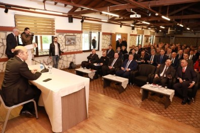 Vali Çiftçi, Muhtarlarla Bir Araya Geldi