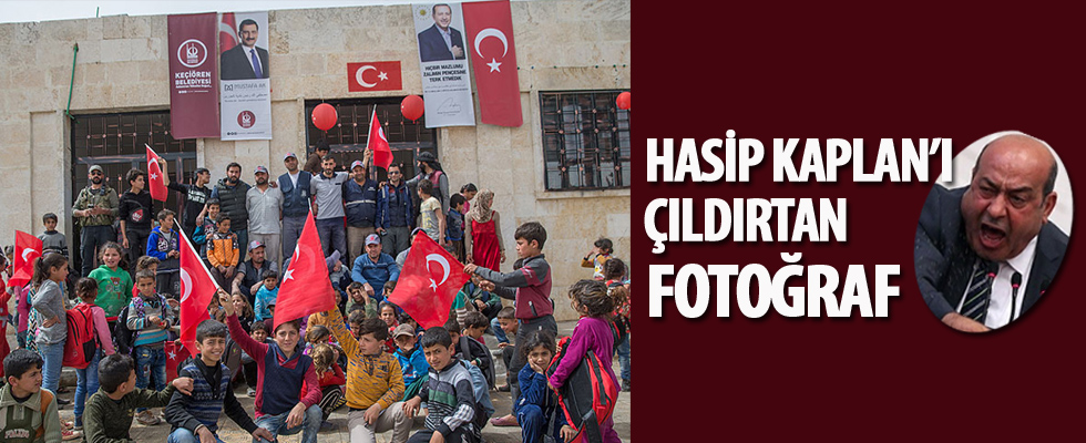 Türk bayrağı ve Erdoğan posterinden rahatsız oldu