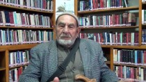MUSTAFA GÜZELGÖZ - 'Eşekli Kütüphane' İle Kazandığı Okuma Alışkanlığını 77 Yaşında Da Sürdürüyor