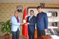 NENE HATUN - Güreş Federasyonundan ASP İl Müdürlüğüne Plaket