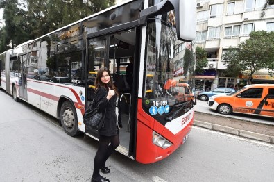 İzmir'de Otobüste 'Gittiğin Kadar Öde' Sistemi