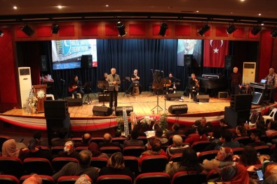 Nazilli'de Vatan Sevgisini Anlatan Şarkılar Seslendirildi