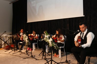 Yenipazarlılar Halk Müziği İle Buluştu