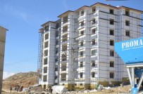 MAHMUT KAŞıKÇı - Yüksekova'daki 3 Bin 63 Konut Hızla Yükseliyor