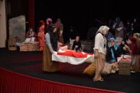 NECİP FAZIL KISAKÜREK - Altındağlı Kadınlar Kuvayı Milliye Ruhunu Sahneye Taşıdı