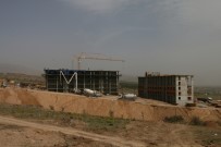 KONUT PROJESİ - Çivril'de 330 TOKİ Konutunun Yapımı Devam Ediyor