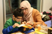 ORIGAMI - Çocuklar, Aileleriyle Birlikte Kendi Oyuncaklarını Yaptılar