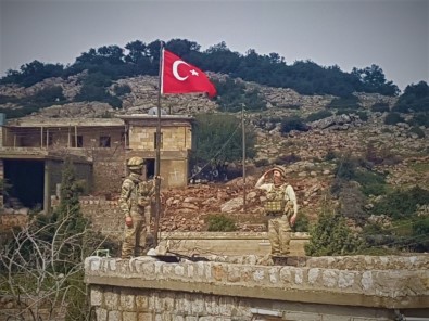 Amasya'dan Gönderilen Bayrak Afrin'de Dalgalanıyor