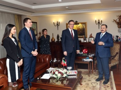Bakan Eroğlu, Belarus Büyükelçisini Makamında Kabul Etti