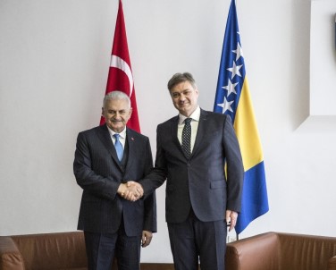 Başbakan Yıldırım, Bosna-Hersek Bakanlar Konseyi Başkanı Zvizdiçile Görüştü