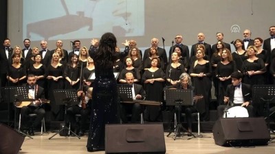 Nevasel Türk Müziği Topluluğu 'Zeki Müren Şarkıları' Konseri Verdi