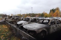 STOCKHOLM - Stockholm'de 10 Araç Ateşe Verildi