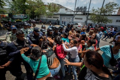 Venezula'da karakolda ayaklanma