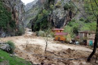 ULUPıNAR - Yahyalı Belediye Başkanı Esat Öztürk Açıklaması  'Yaralımız Yok, Hasar Tespit Çalışmalarına Başlayacağız'