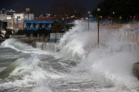 LODOS - Edremit Körfezinde Lodos Etkili Oluyor