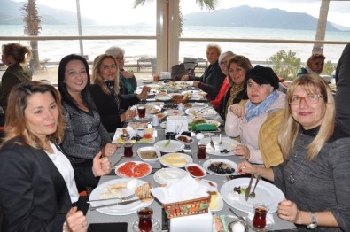 Marmaris'te Kadın Müdürler Kahvaltıda Buluştu
