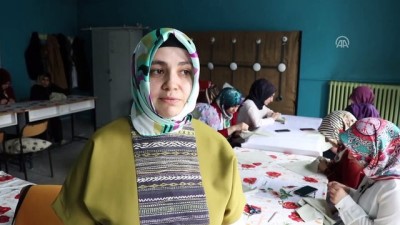 Ağrılı Kadınlar 'Göz Nuru'nu Mehmetçik'e Akıtıyor
