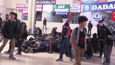 Erzurum'da Yakalanan Kaçak Göçmenler Otogarda Uyuyakaldı