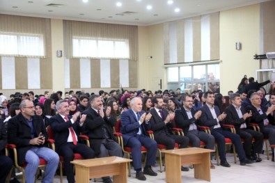 Gürsu'da 'Bilinçli Aile, Duyarlı Gençlik' Konferansı
