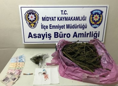 Midyat'ta 2 Kilogram Esrar Ve 50 Adet Hap Ele Geçirildi