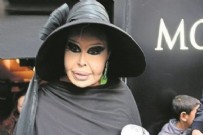 BÜLENT ERSOY - Bülent Ersoy hastaneye kaldırıldı