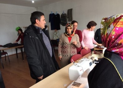 Çıldır'da Kaymakamı İmamoğlu, Dikiş- Nakış Kursunu Ziyaret Etti